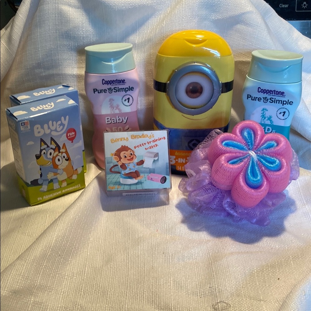 NIB - Child Care and Bath Bundle Set for Kids-$45 Retail